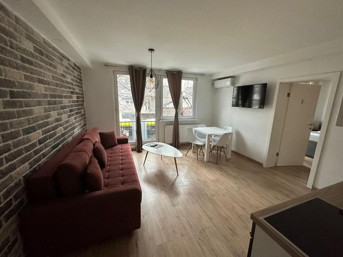 The Pearl Apartment *